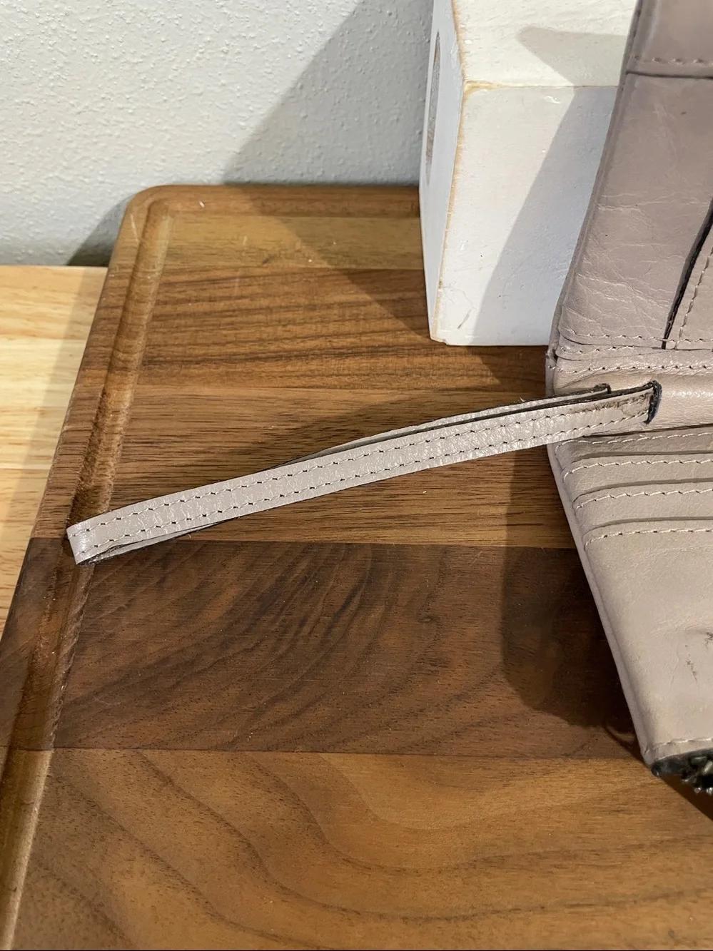 Patricia Nash Taupe Leather Wallet Turn Lock Magnetic Closure Organizer Card